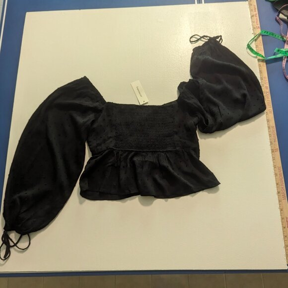 NWT Miami for Francesca's Black Off-Shoulder Crop Top in Medium - Picture 13 of 16